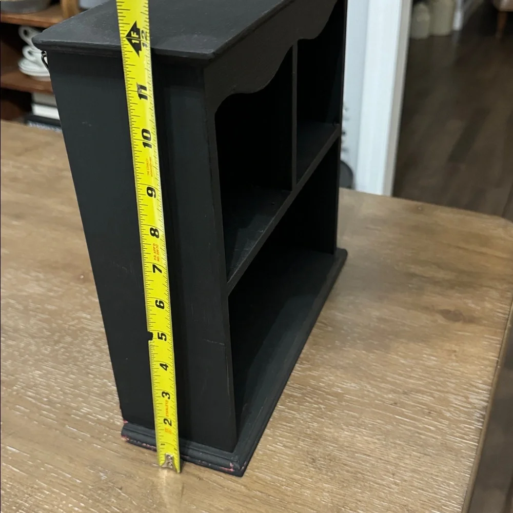 Black shelf - Picture 2 of 5